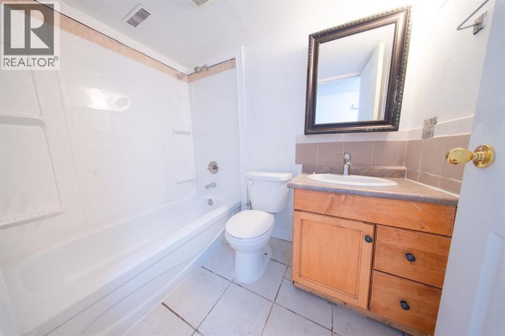 5402 54 Avenue - 25