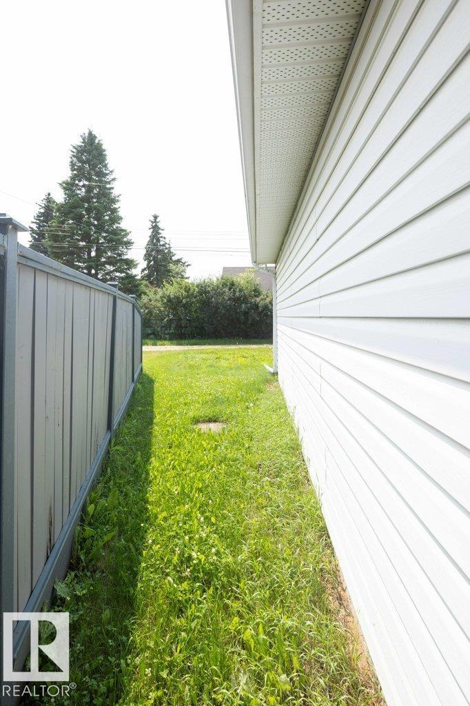 10940 100A Ave - Image 12
