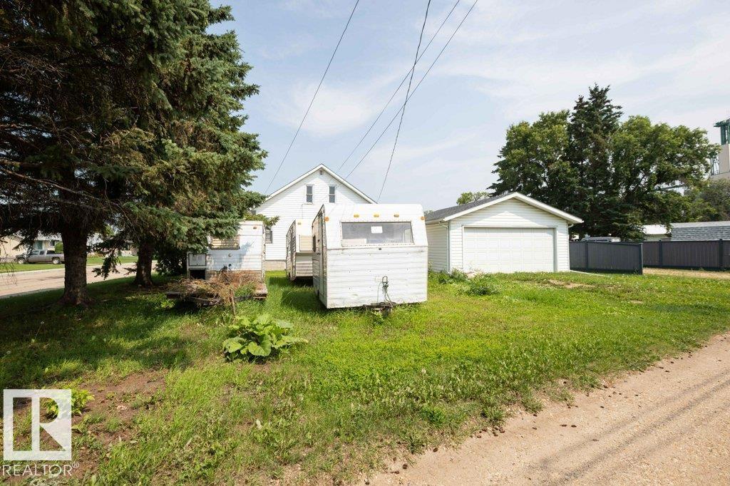 10940 100A Ave - 15