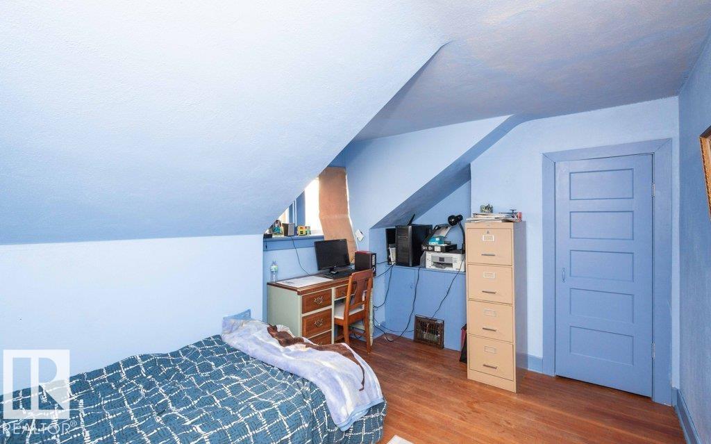 10940 100A Ave - Image 38