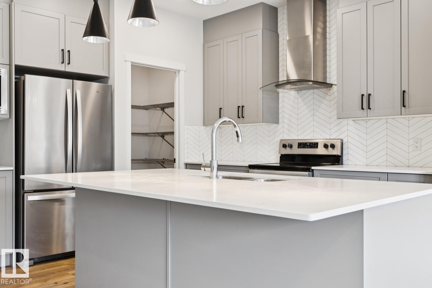 9235 223 ST NW - 14