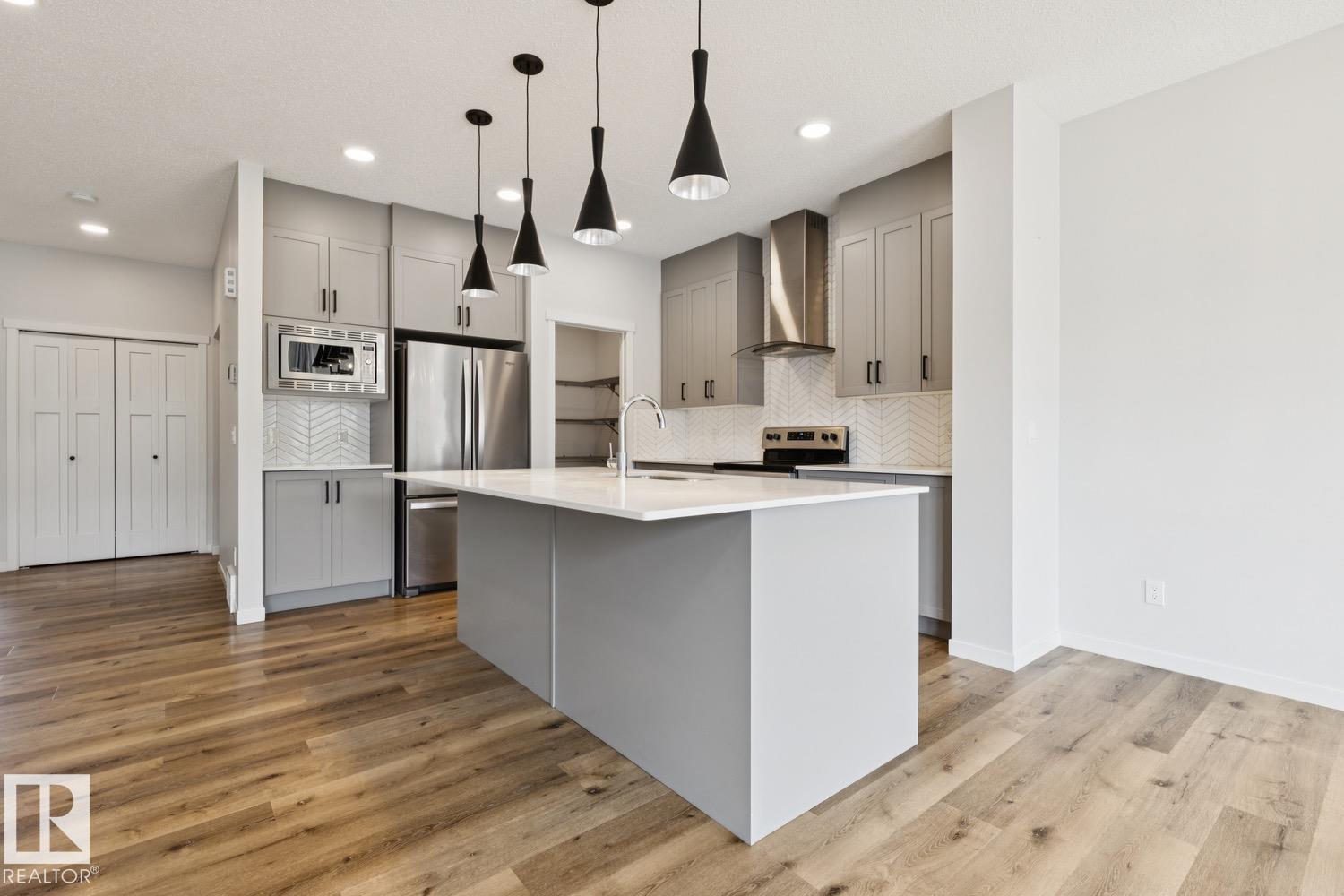 9235 223 ST NW - 9
