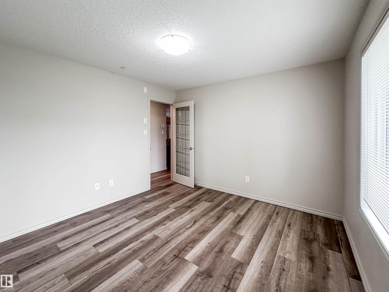 #140 78B MCKENNEY AV - 32