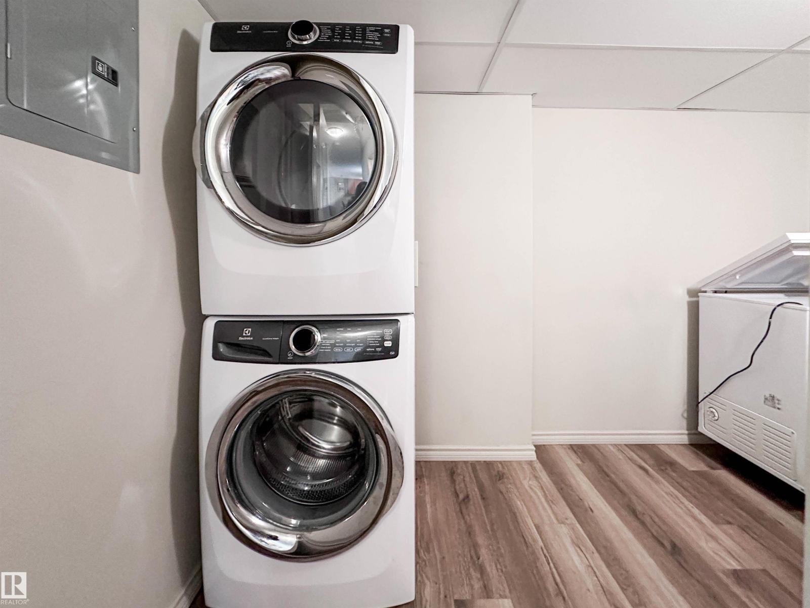 #140 78B MCKENNEY AV - 34
