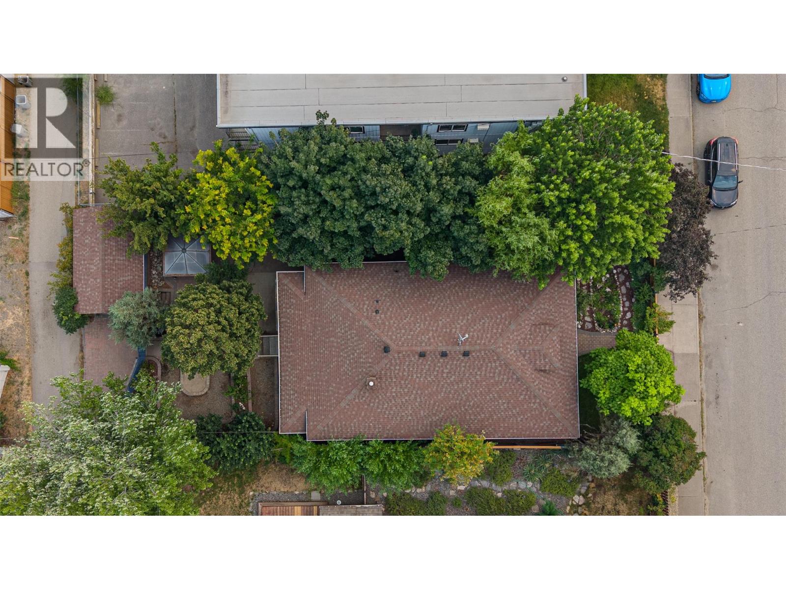 676 BATTLE Street - 33
