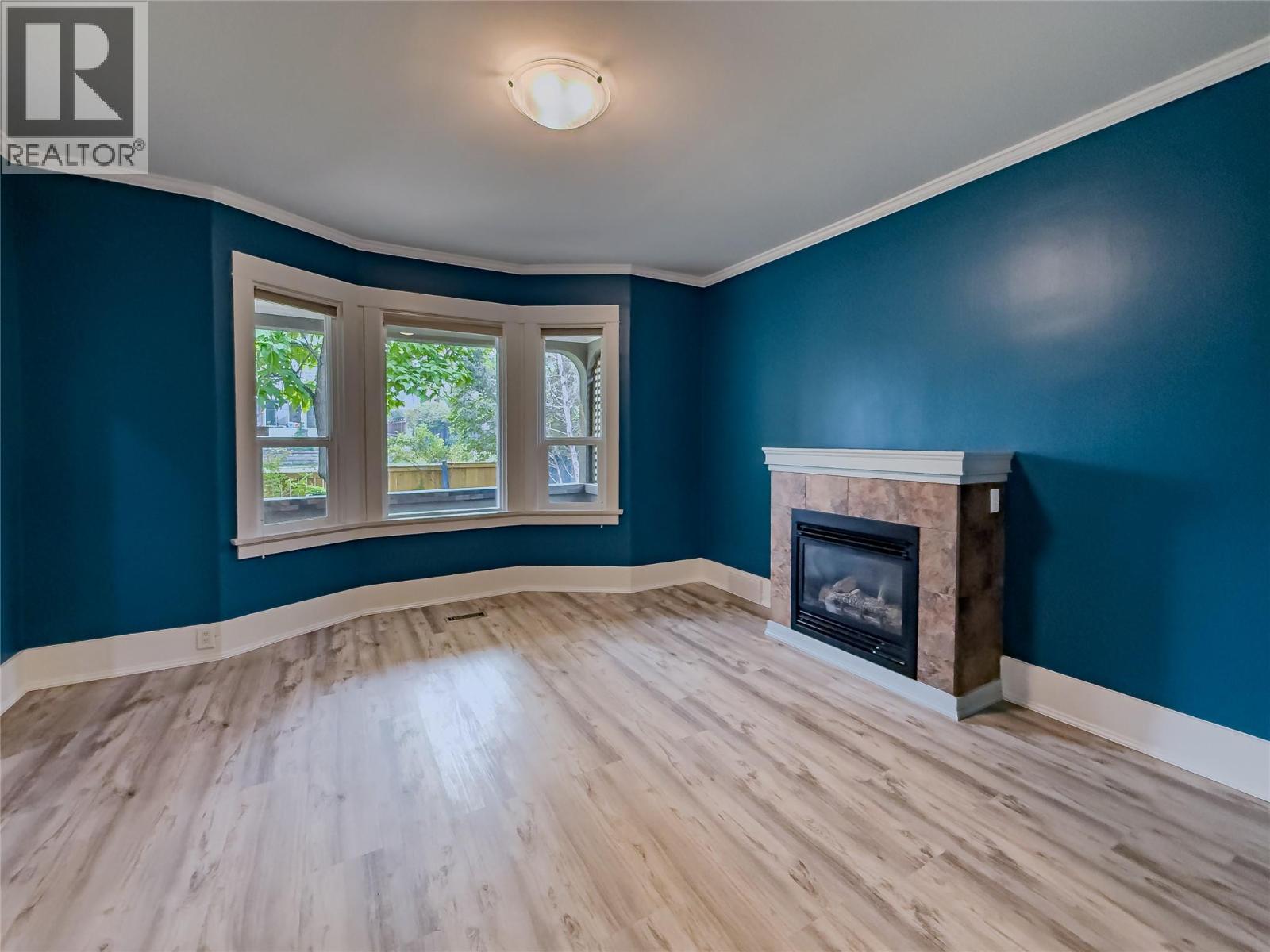 676 BATTLE Street - 5