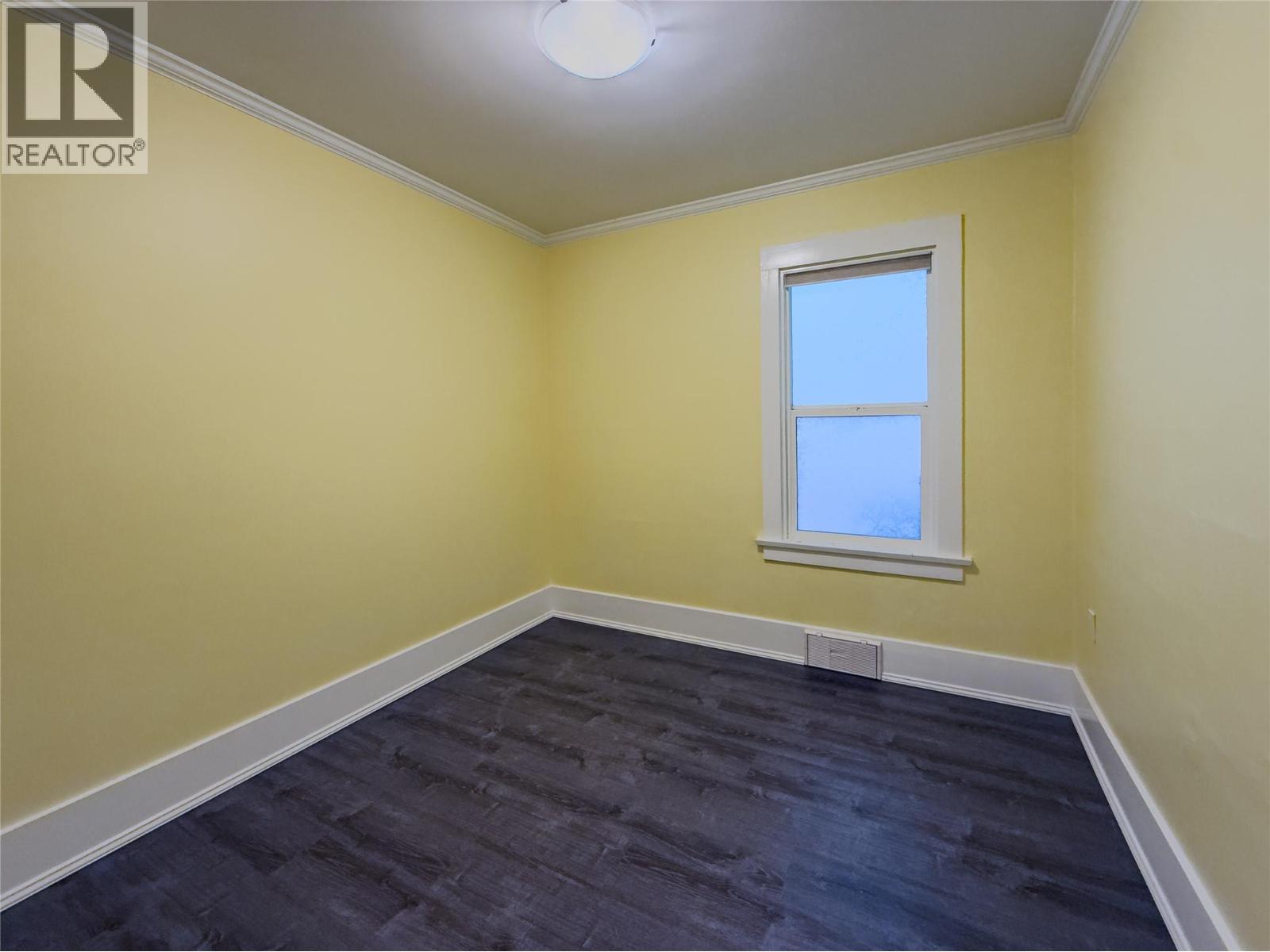 676 BATTLE Street - 18
