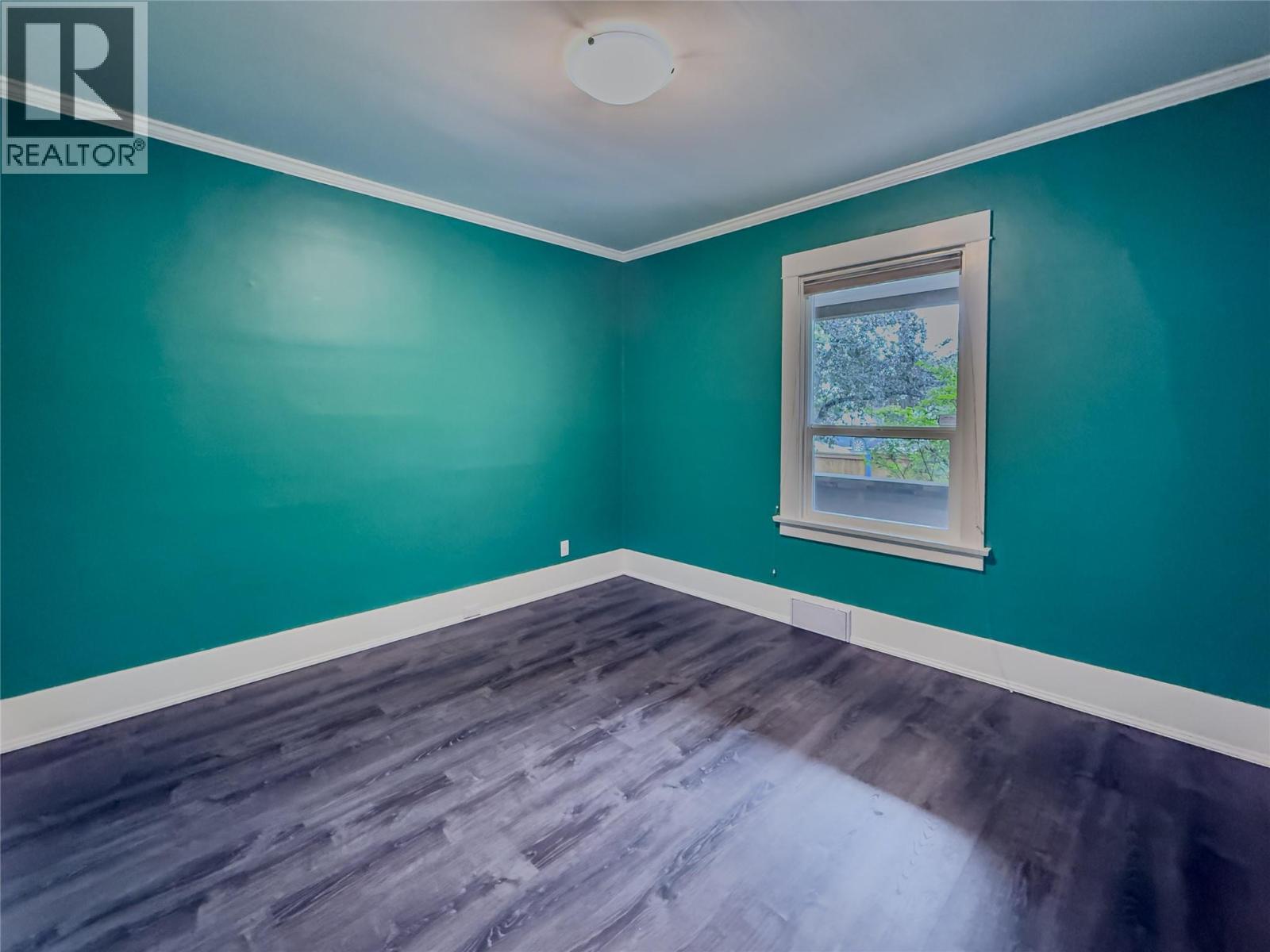 676 BATTLE Street - 16