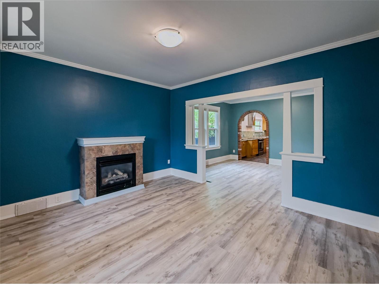 676 BATTLE Street - 7