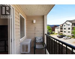 Living room - 650 3 Street Sw Unit# 310, Salmon Arm, BC V1E1P6 Photo 6