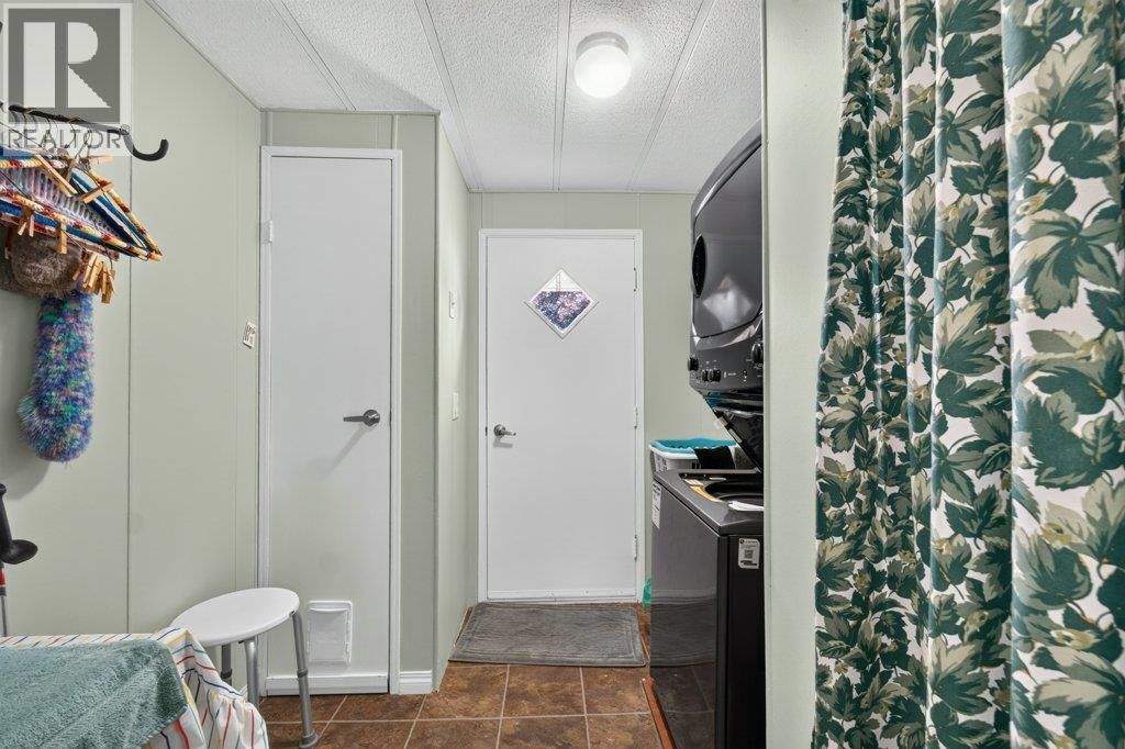 #45 1361 30 Street SE - 33