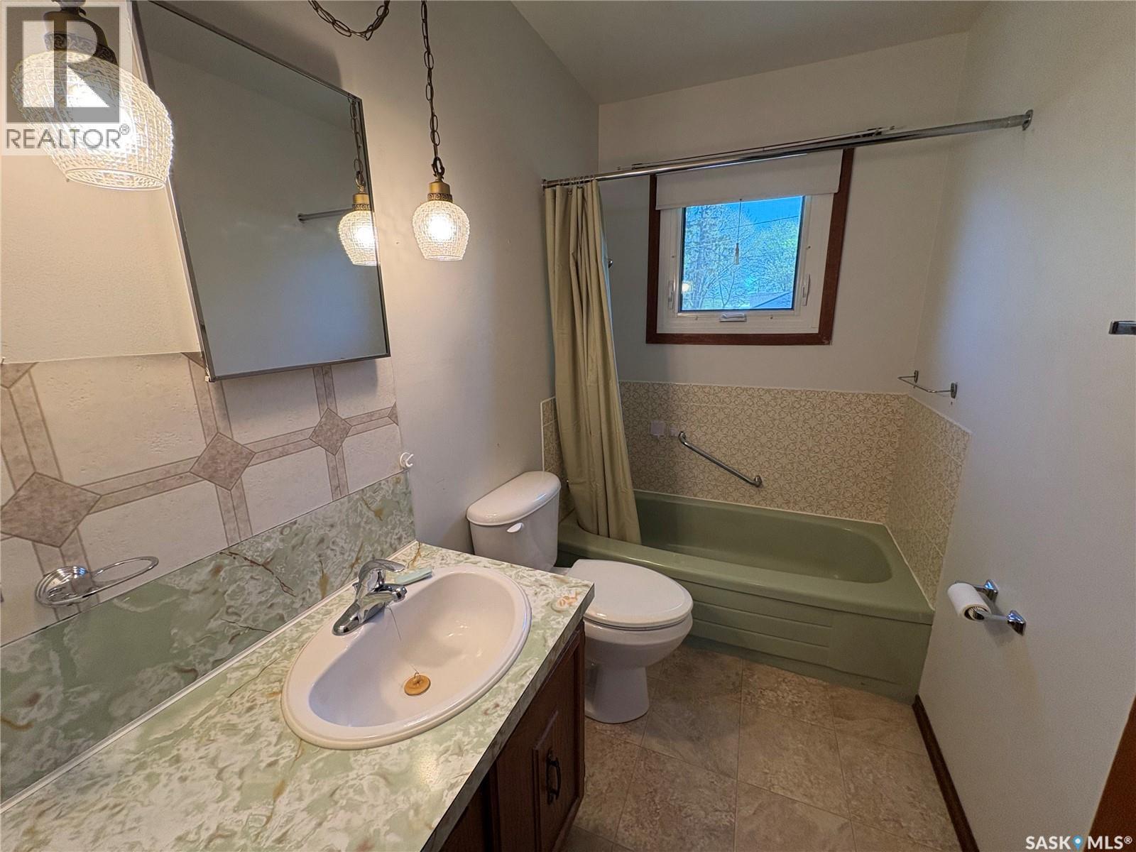 86 1st STREET SW - 11