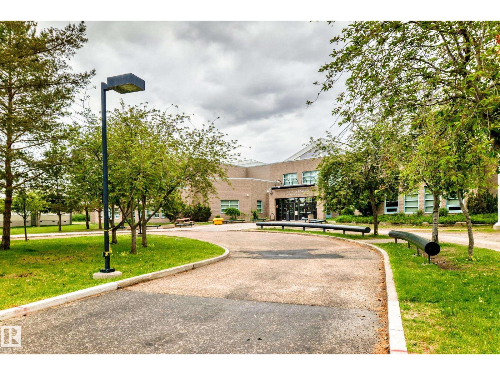 3151 139 Avenue NW - Photo 39