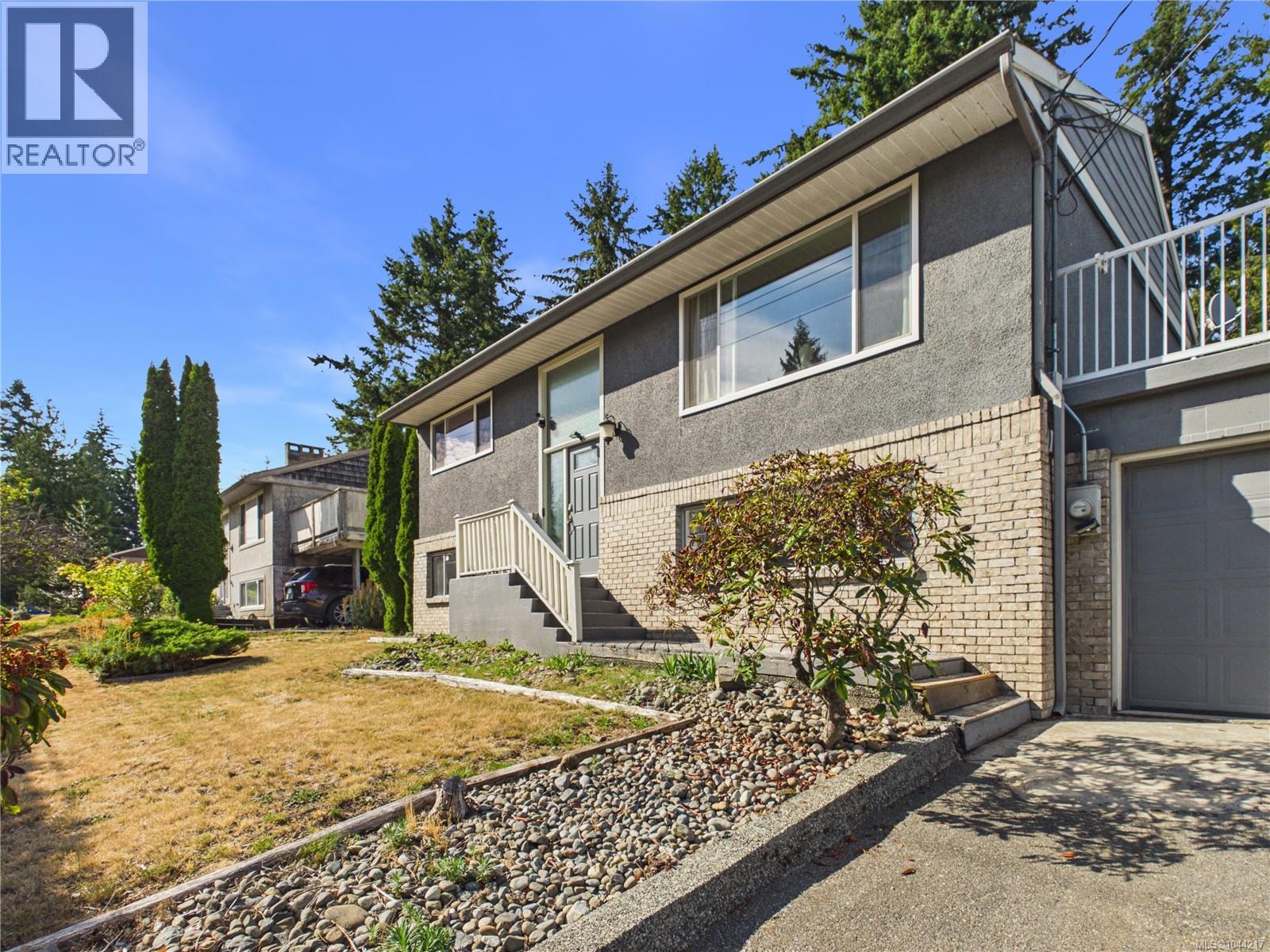 3624 Uplands Dr - 2