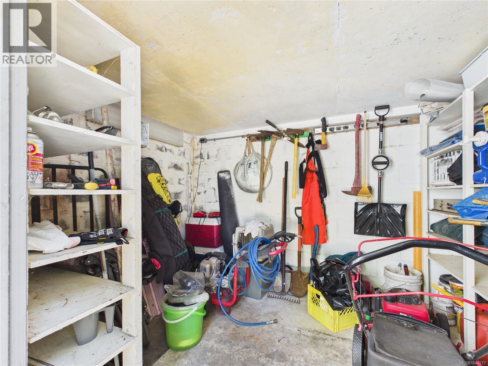 3624 Uplands Dr - 36