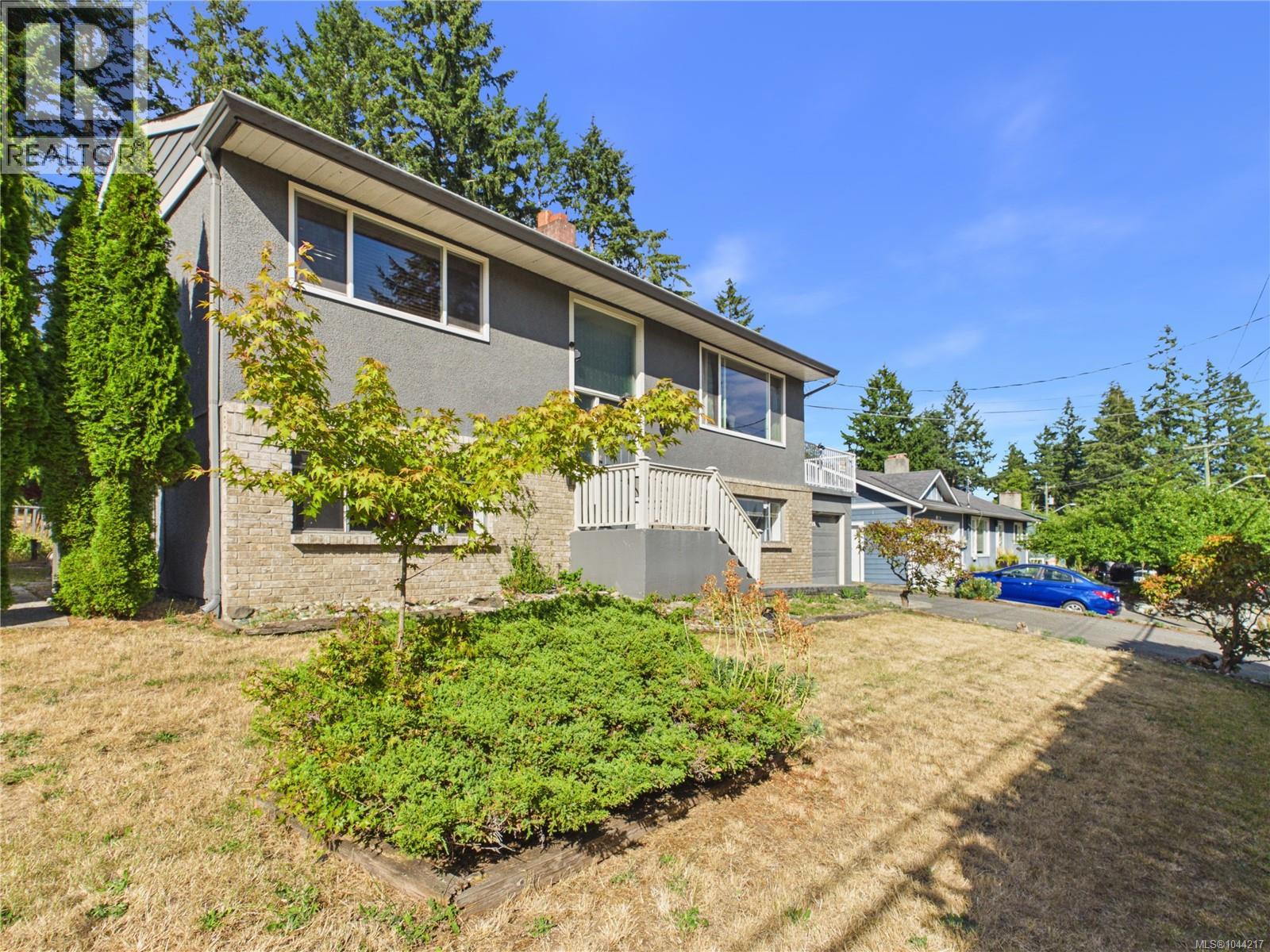 3624 Uplands Dr - 40