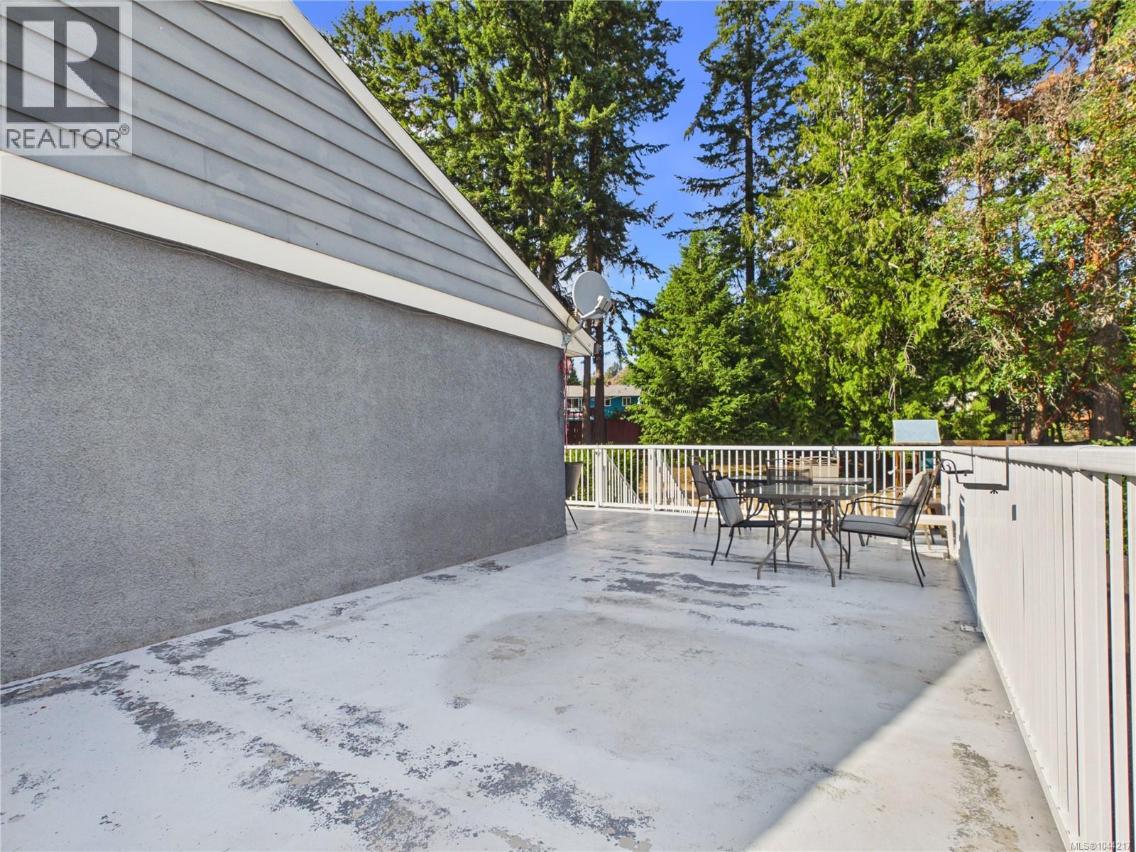 3624 Uplands Dr - 46