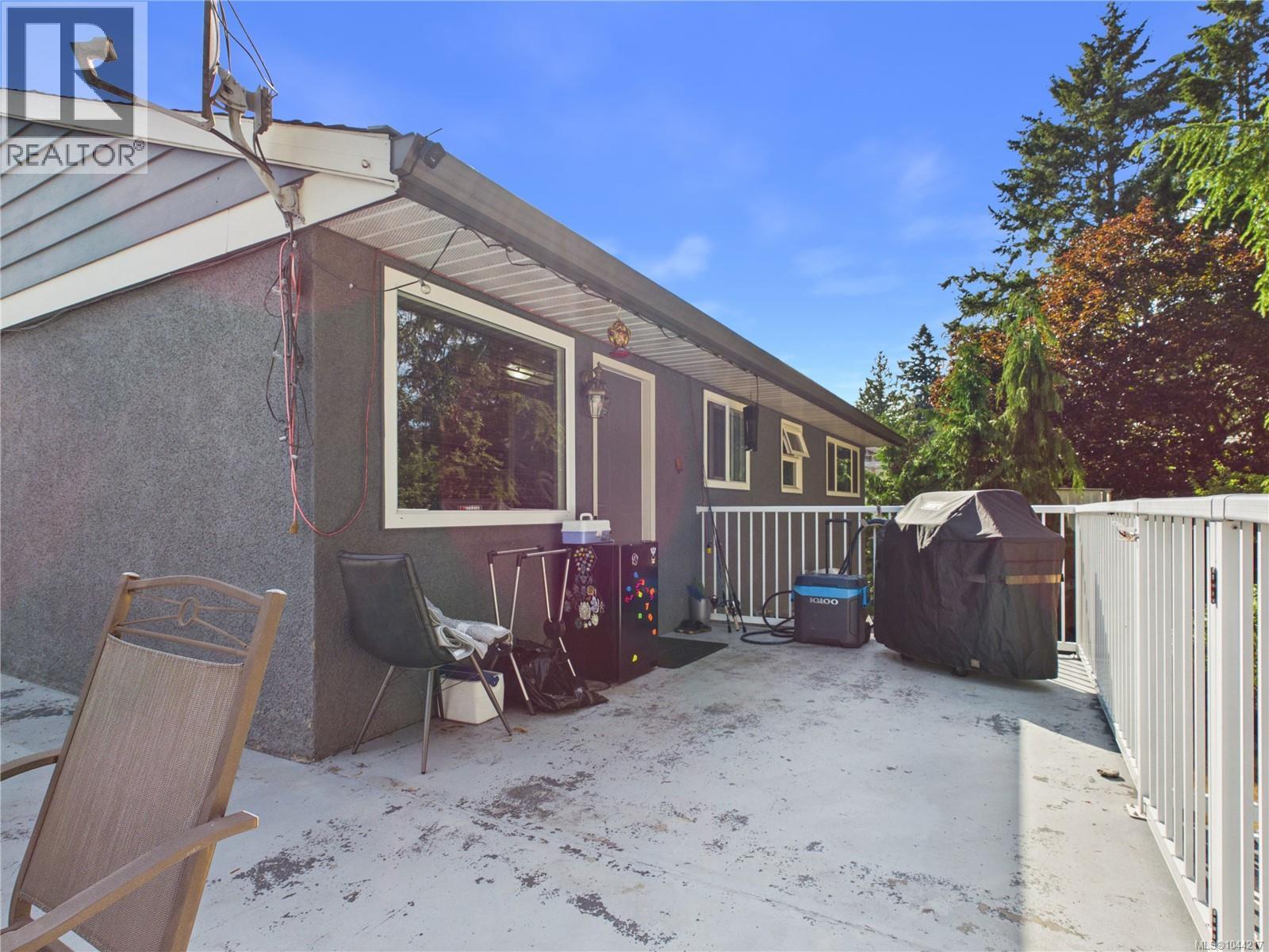3624 Uplands Dr - 48