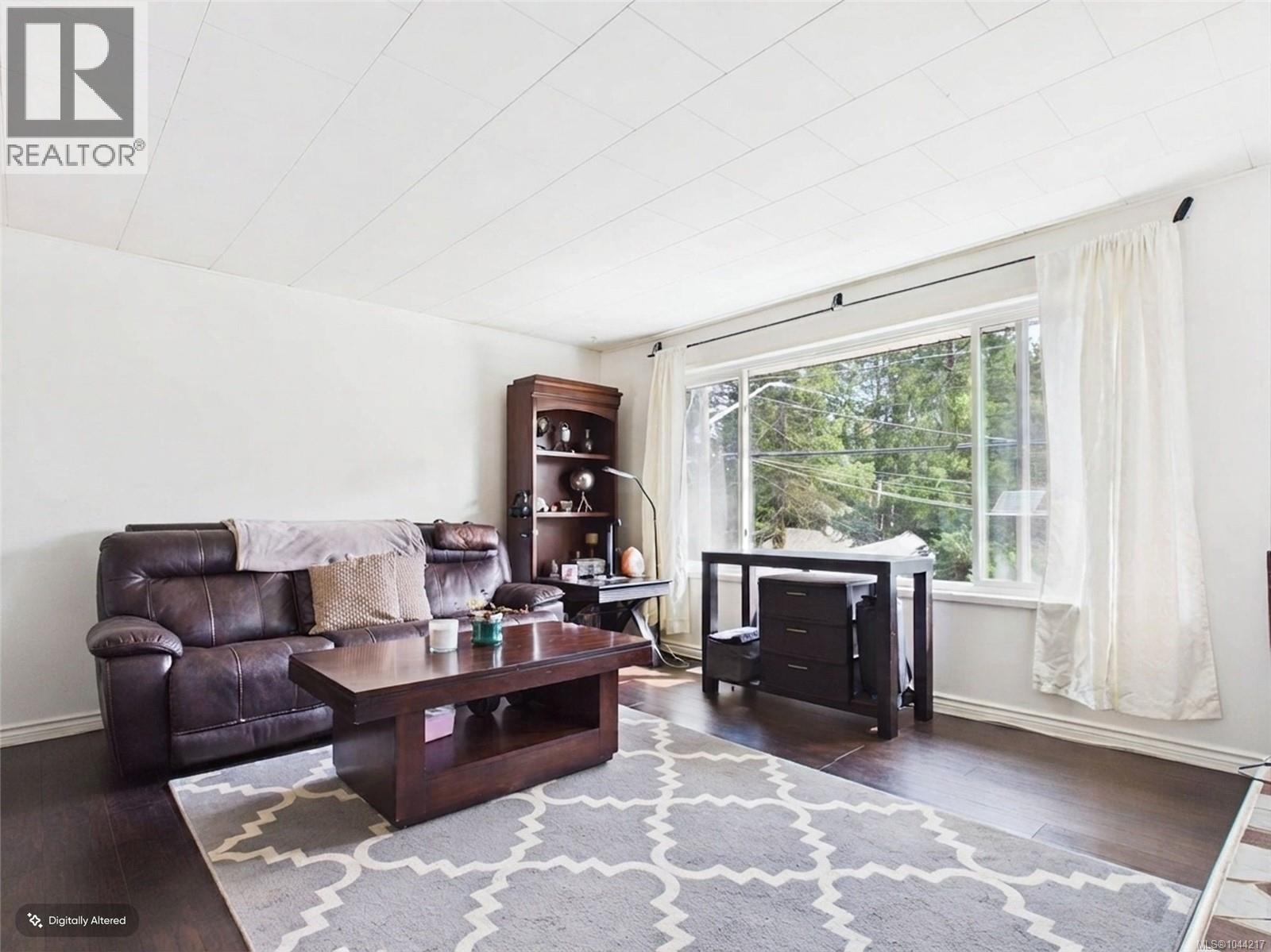 3624 Uplands Dr - 5