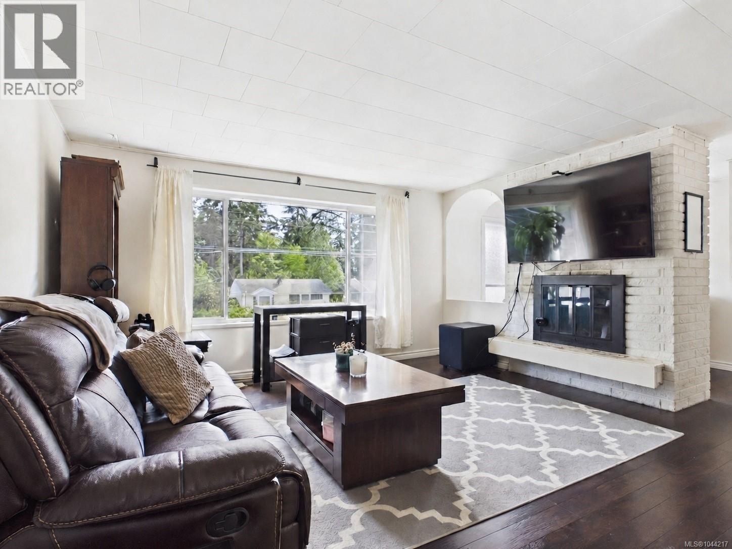 3624 Uplands Dr - 6
