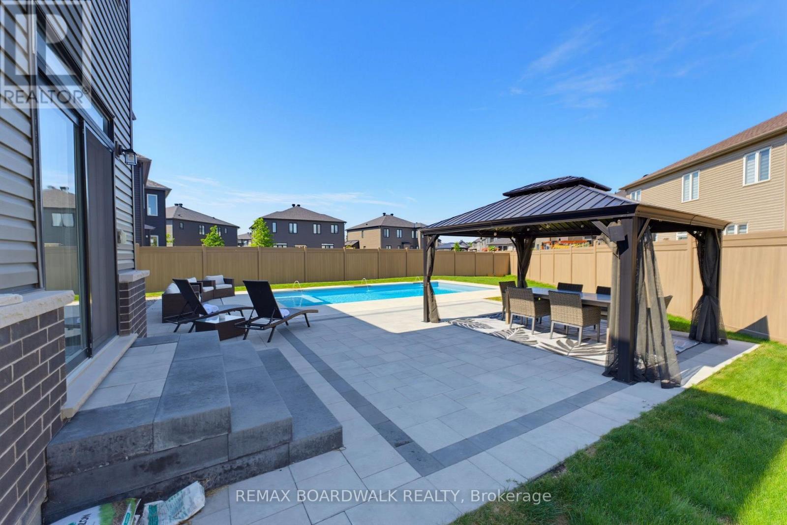 House for Rent in Ottawa – 224 SKIPPER DRIVE, Ottawa – By Peter Sagos - Image 37