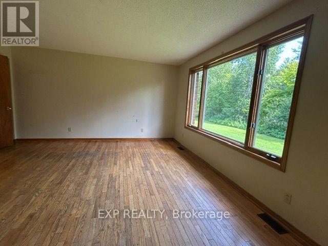 House for Rent in Ottawa – 9327 COOPER HILL ROAD, Ottawa – By Peter Sagos - Image 23
