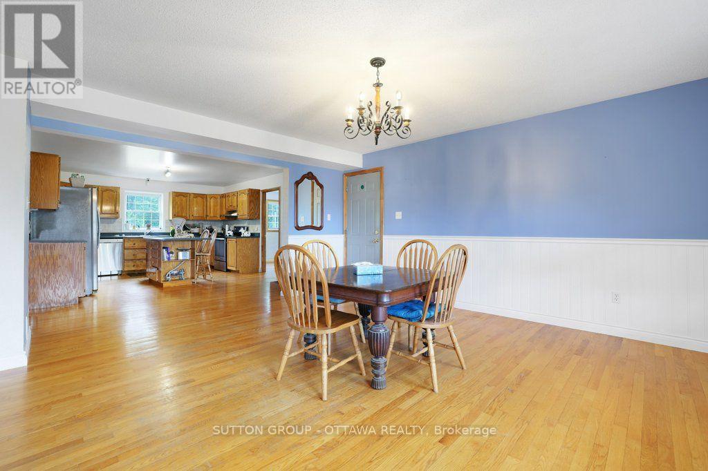 595 HOLBROOK ROAD - 19