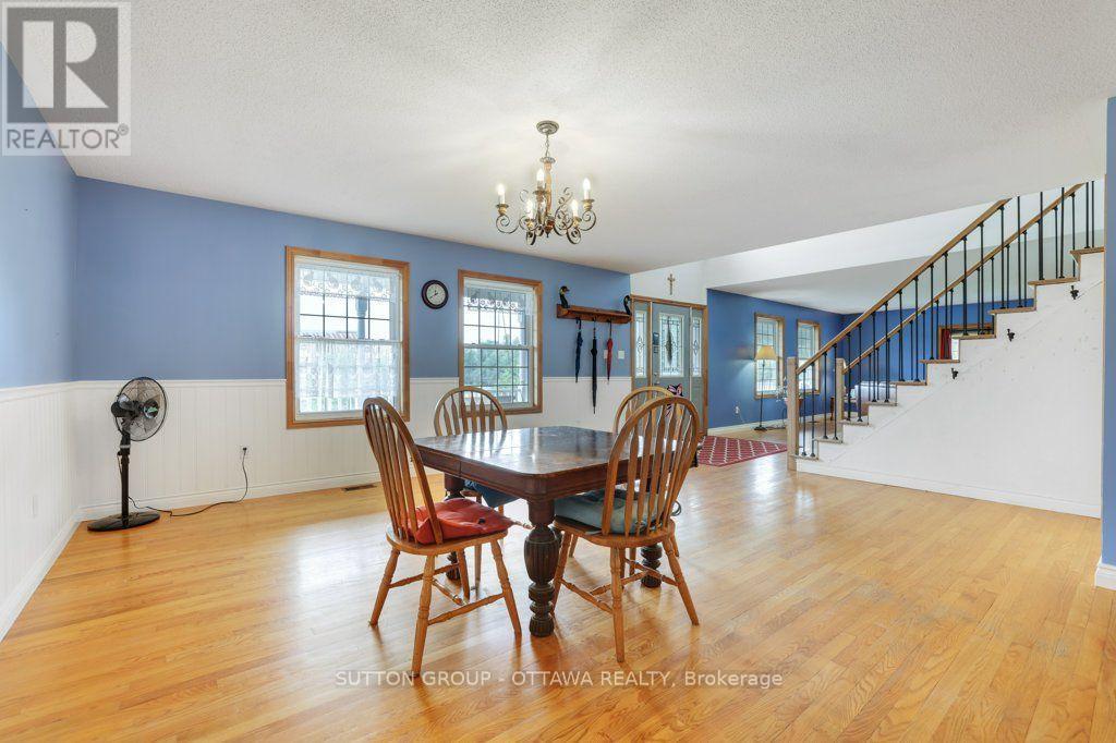 595 HOLBROOK ROAD - 26