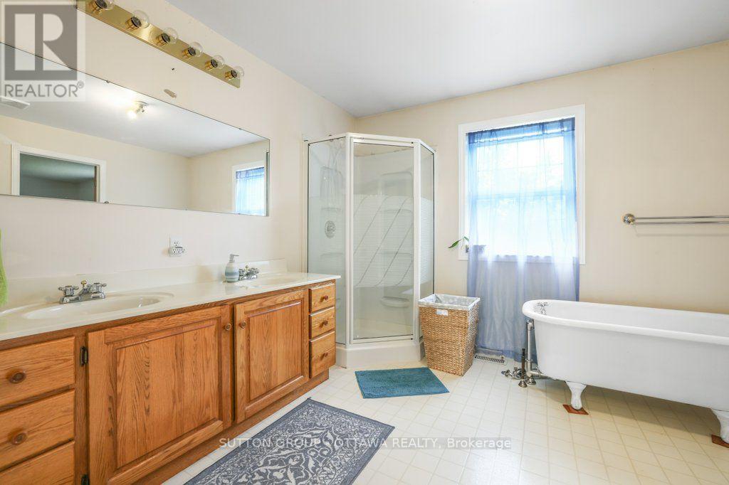 595 HOLBROOK ROAD - 31