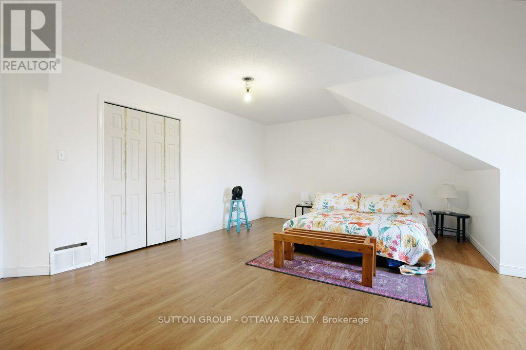 595 HOLBROOK ROAD - 34