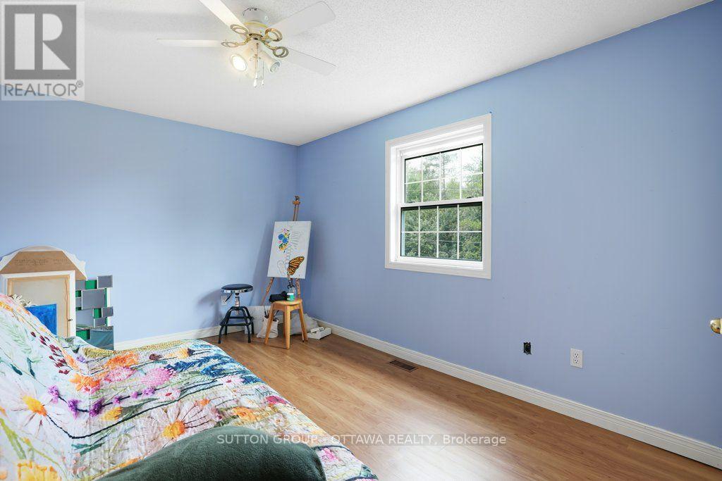 595 HOLBROOK ROAD - 37