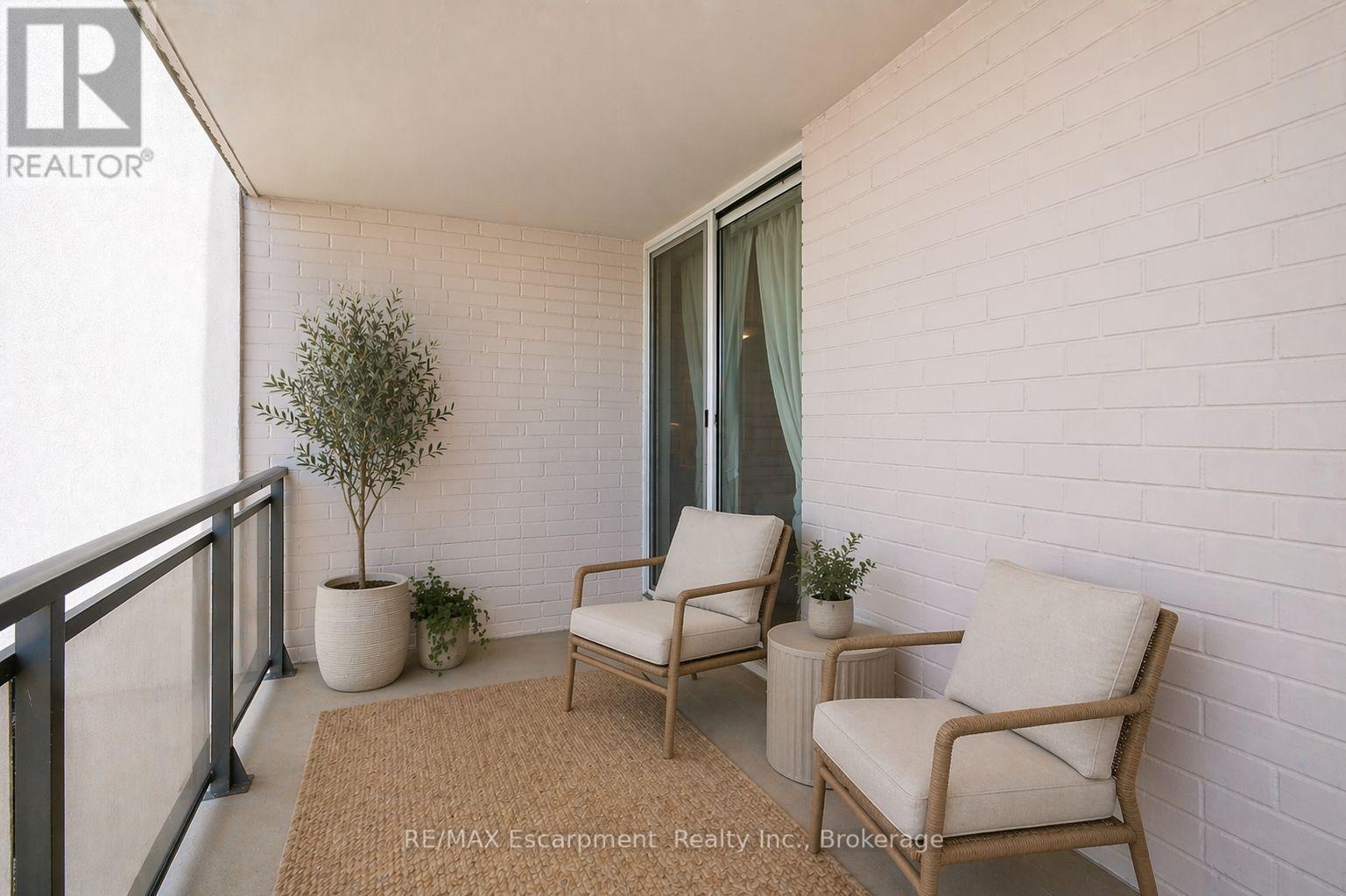 #1501 975 WARWICK COURT - 19