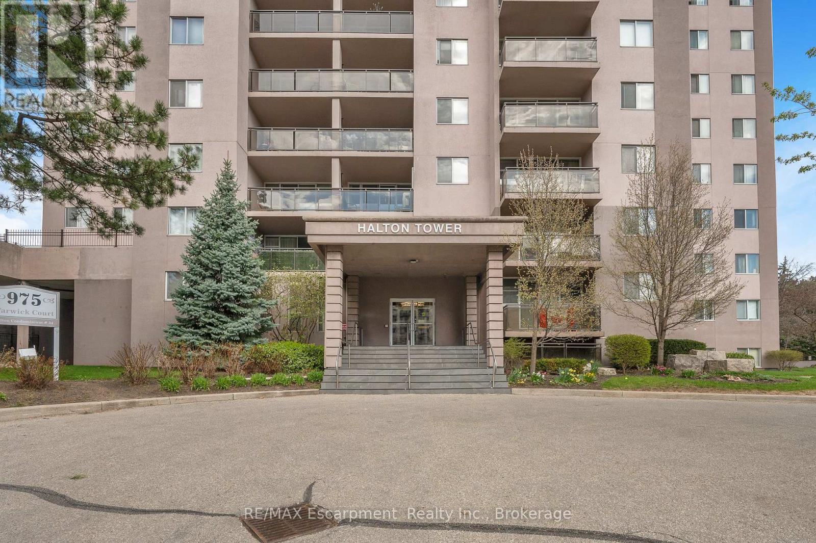 #1501 975 WARWICK COURT - 3