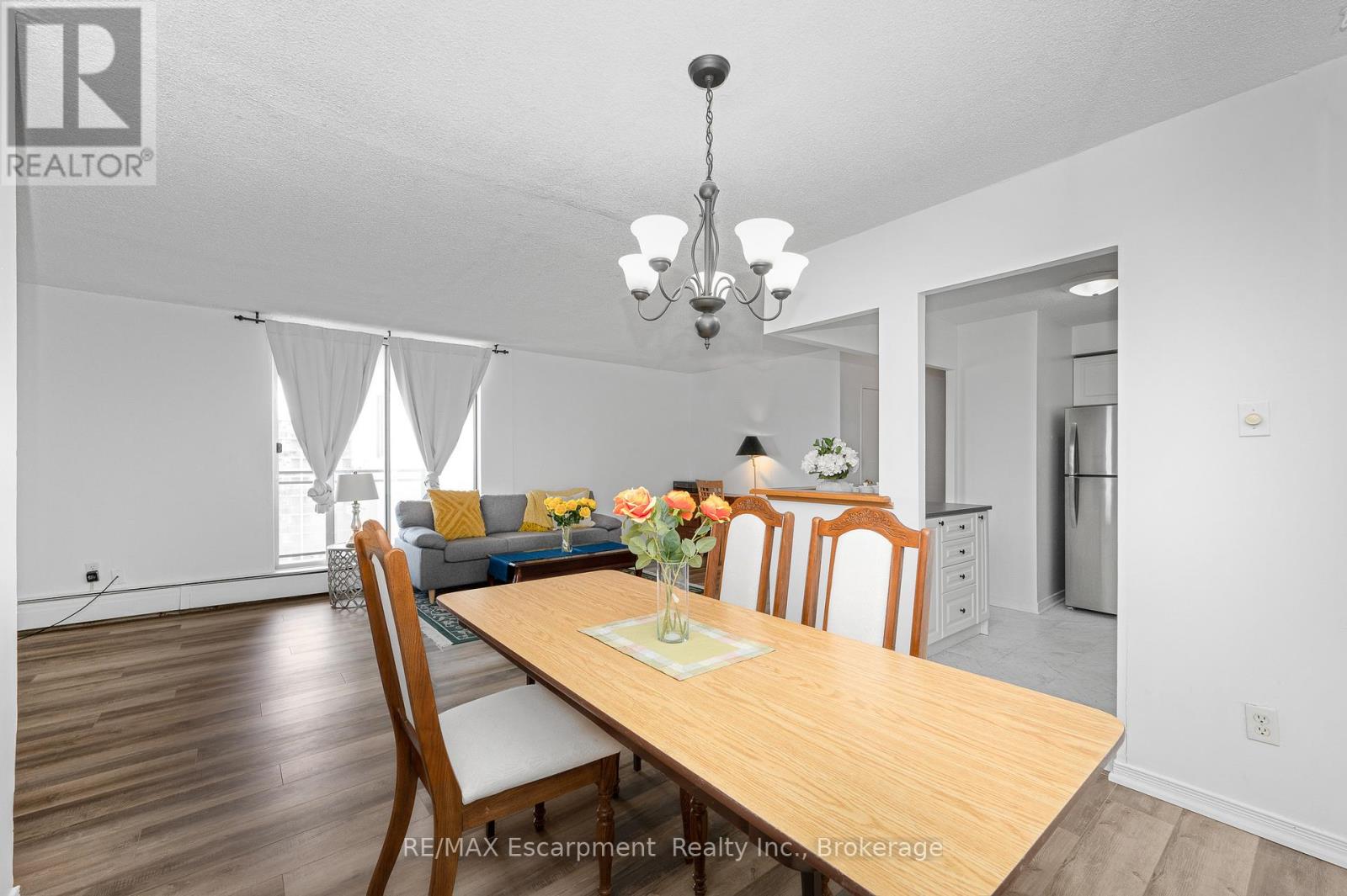 #1501 975 WARWICK COURT - 8