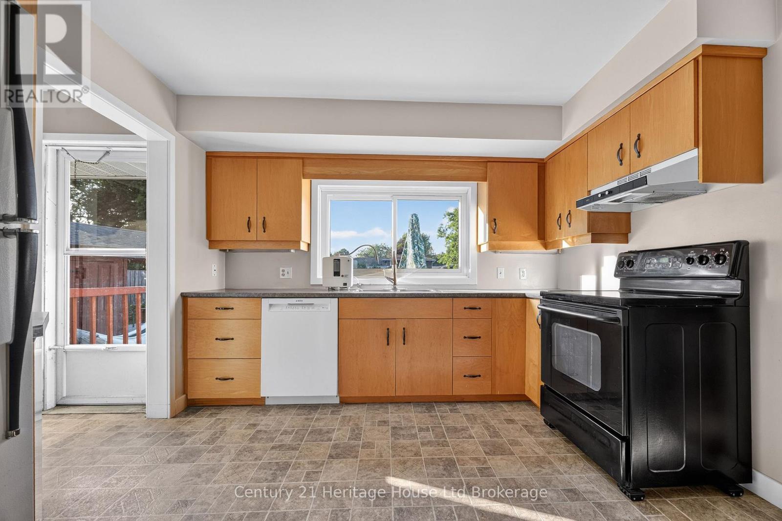 54 GLENDALE DRIVE - Image 10