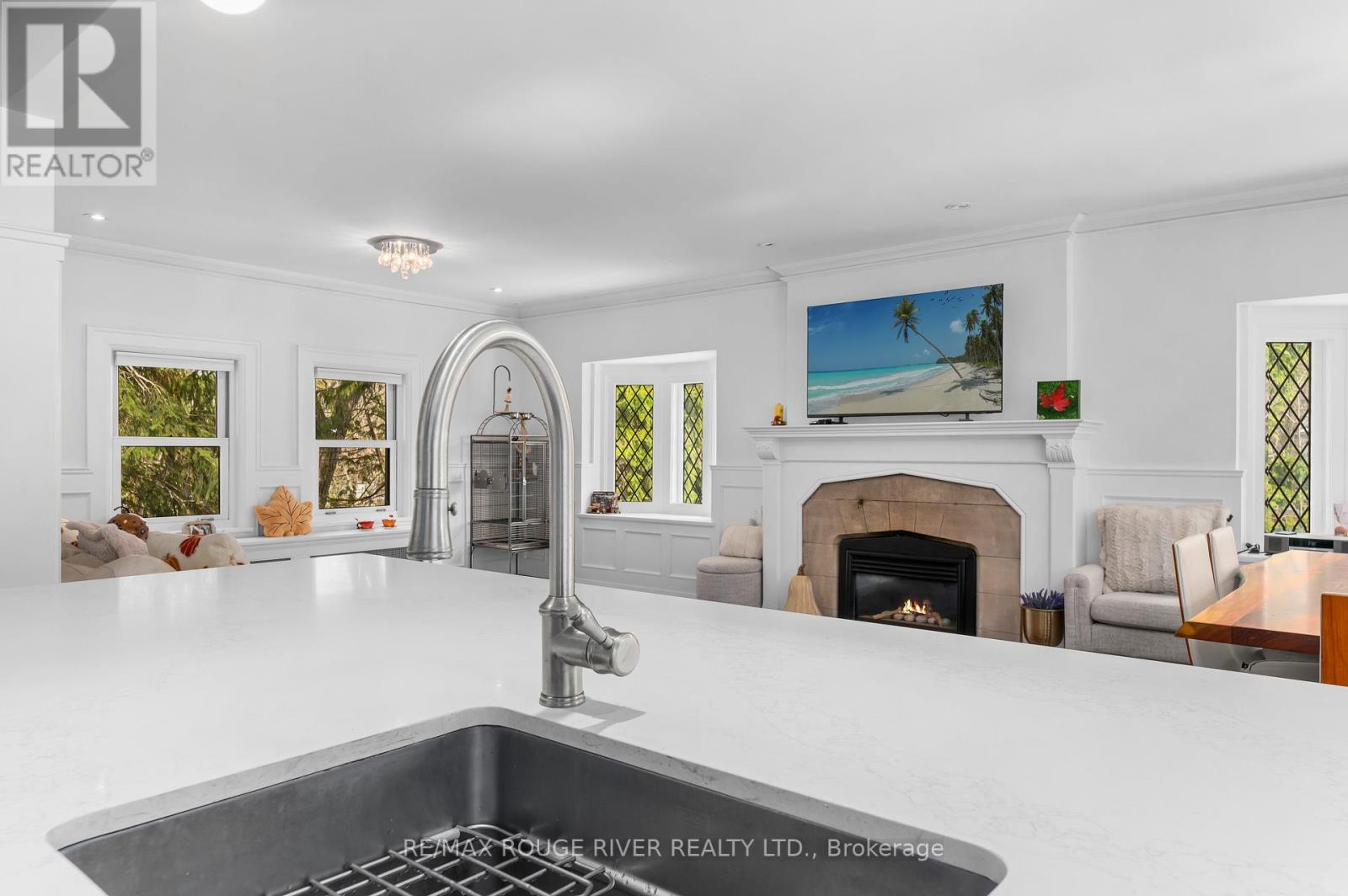11 DONWOODS DRIVE - 15