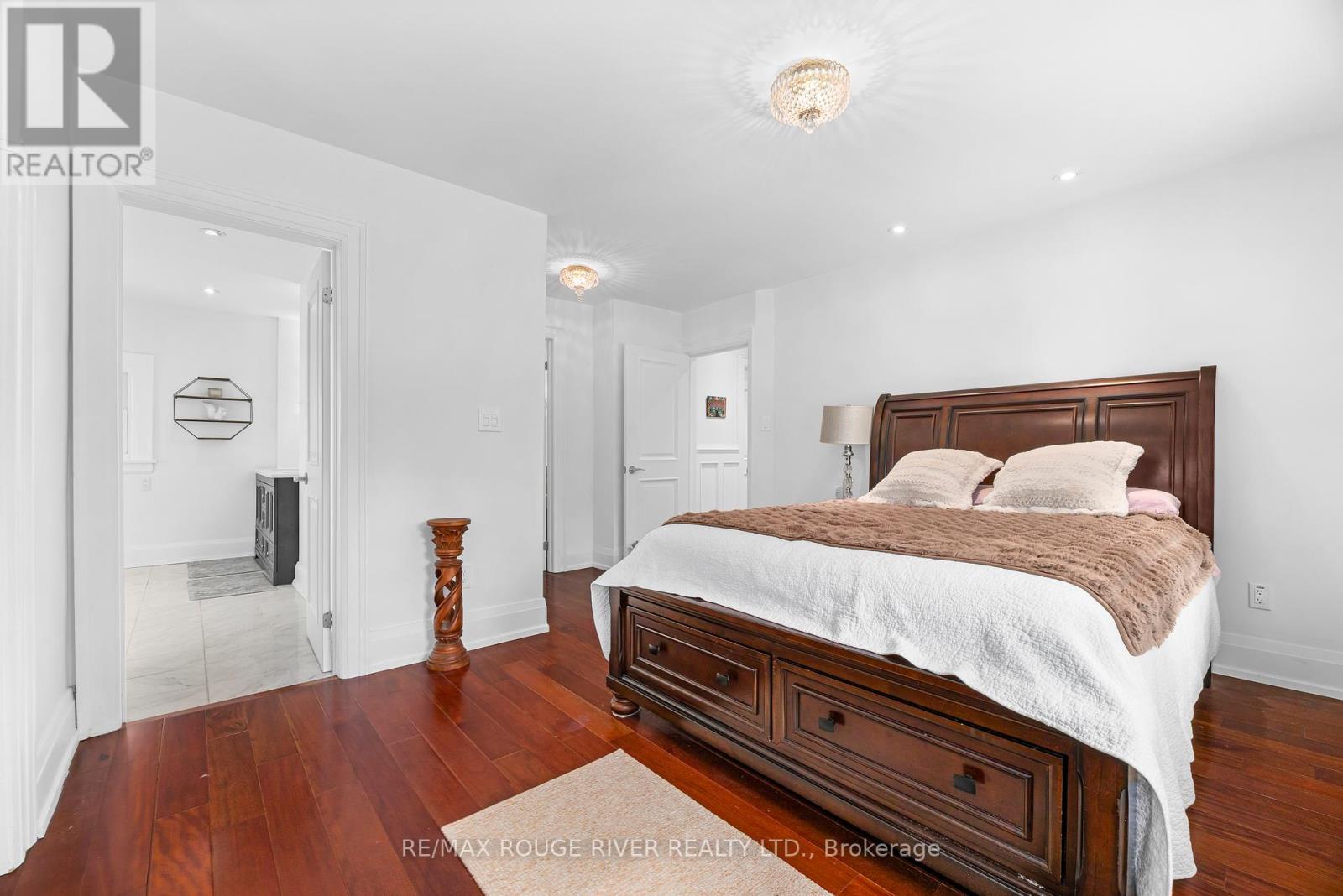 11 DONWOODS DRIVE - 22