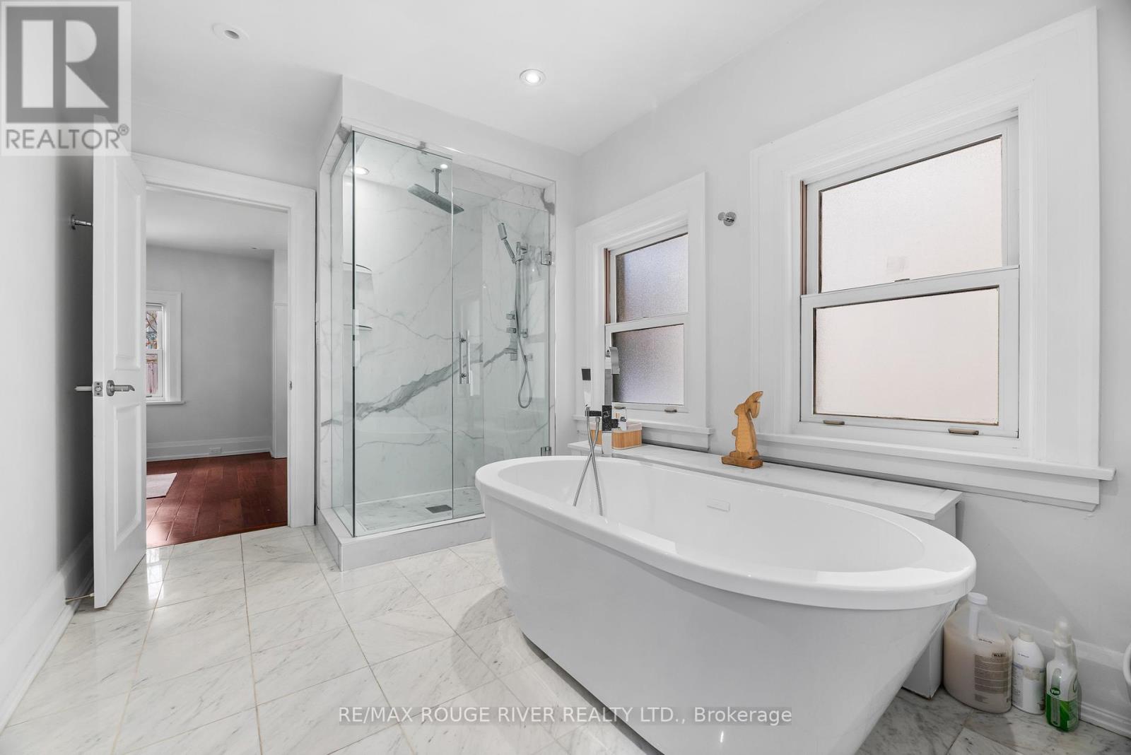 11 DONWOODS DRIVE - 25