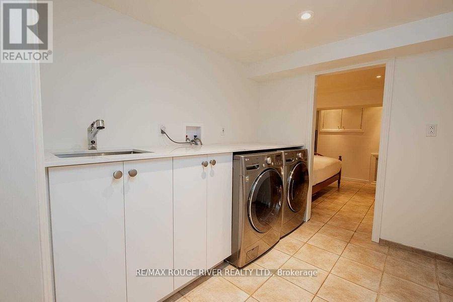 11 DONWOODS DRIVE - 31
