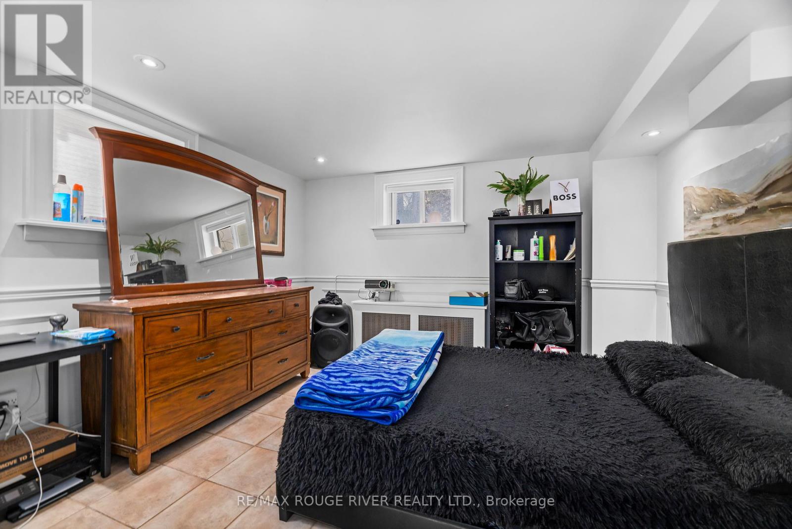 11 DONWOODS DRIVE - 39