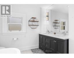 11 Donwoods Drive, Toronto, ON M4N2E9 Photo 26