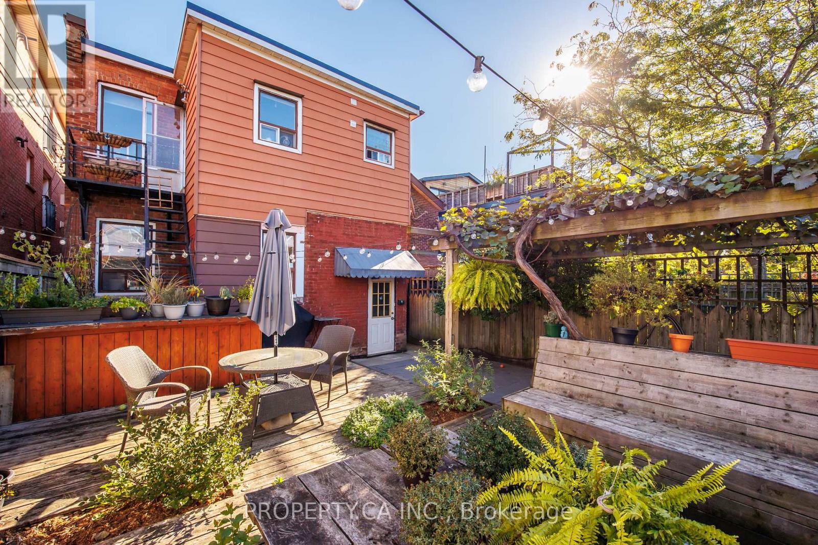 396 ROXTON ROAD - 33