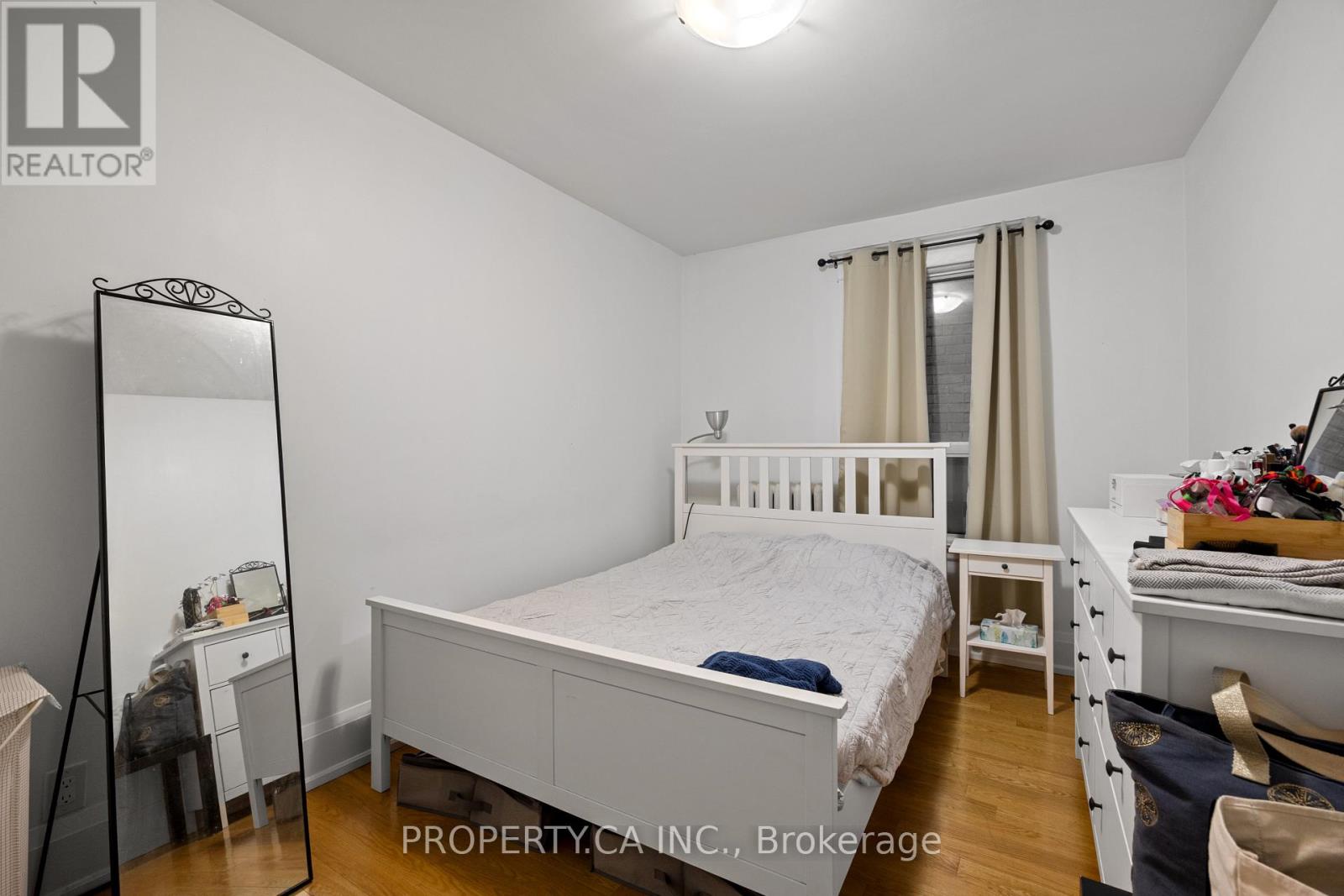 396 ROXTON ROAD - 6