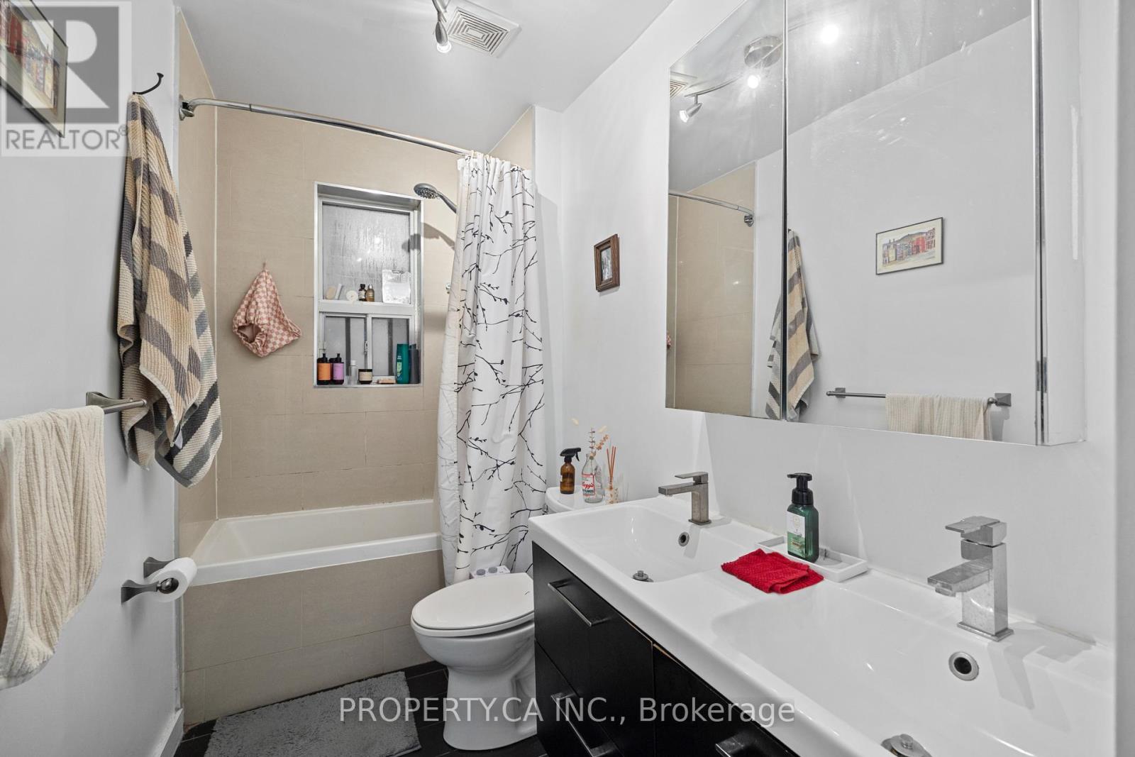396 ROXTON ROAD - 8