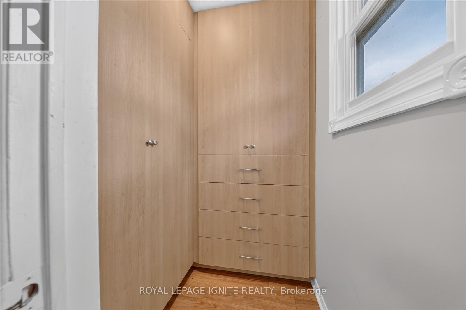 1569 NORWILL CRESCENT - 24