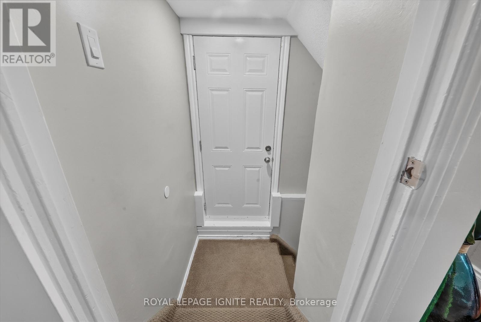 1569 NORWILL CRESCENT - 31