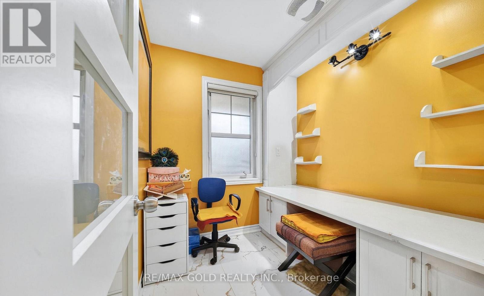161 SHEPHARD AVENUE - 10