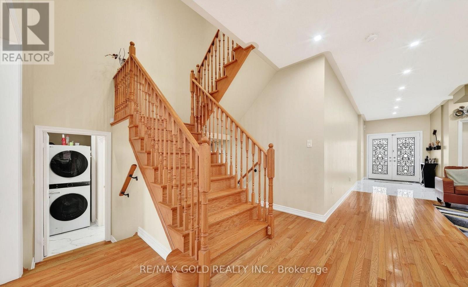161 SHEPHARD AVENUE - 12