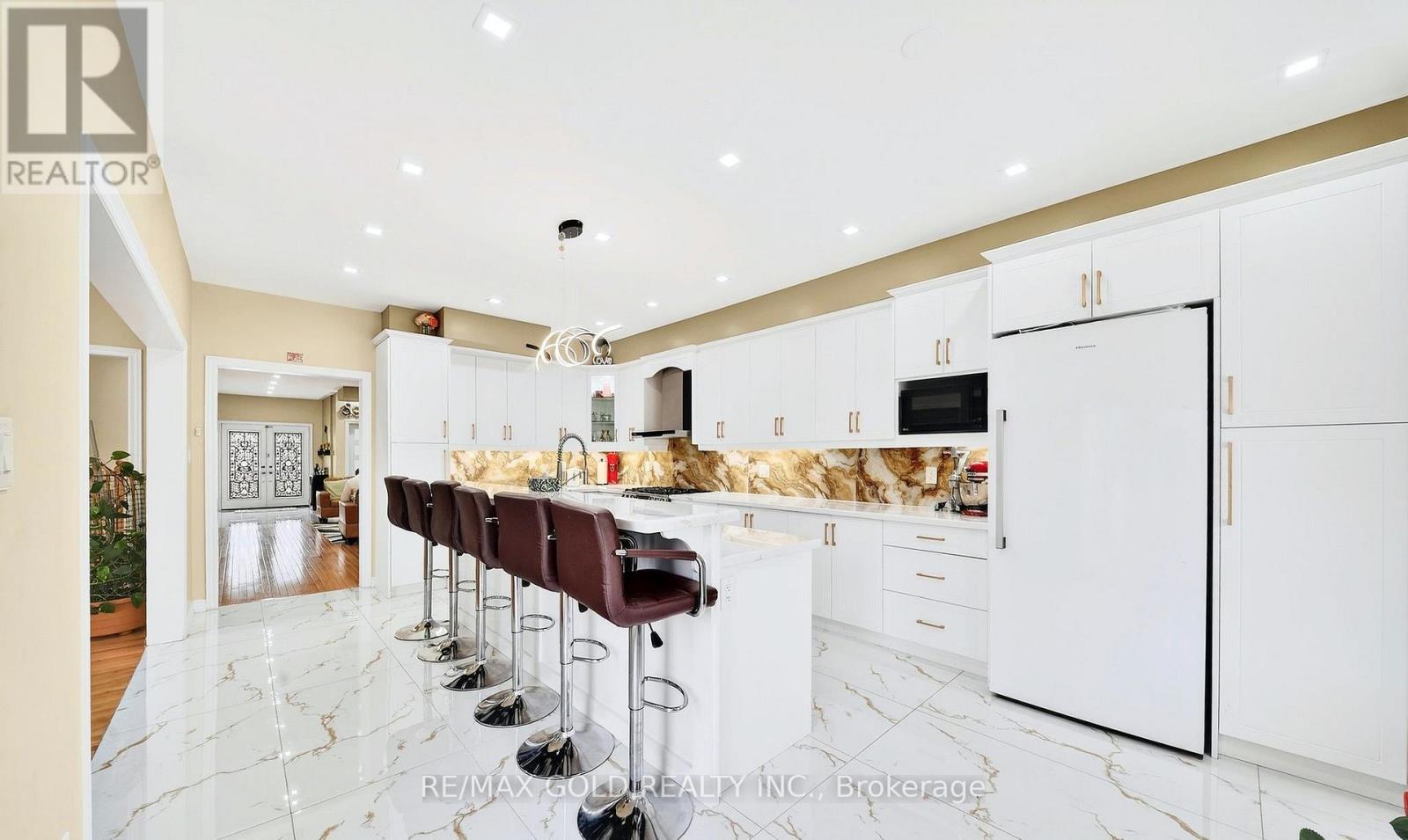 161 SHEPHARD AVENUE - 15