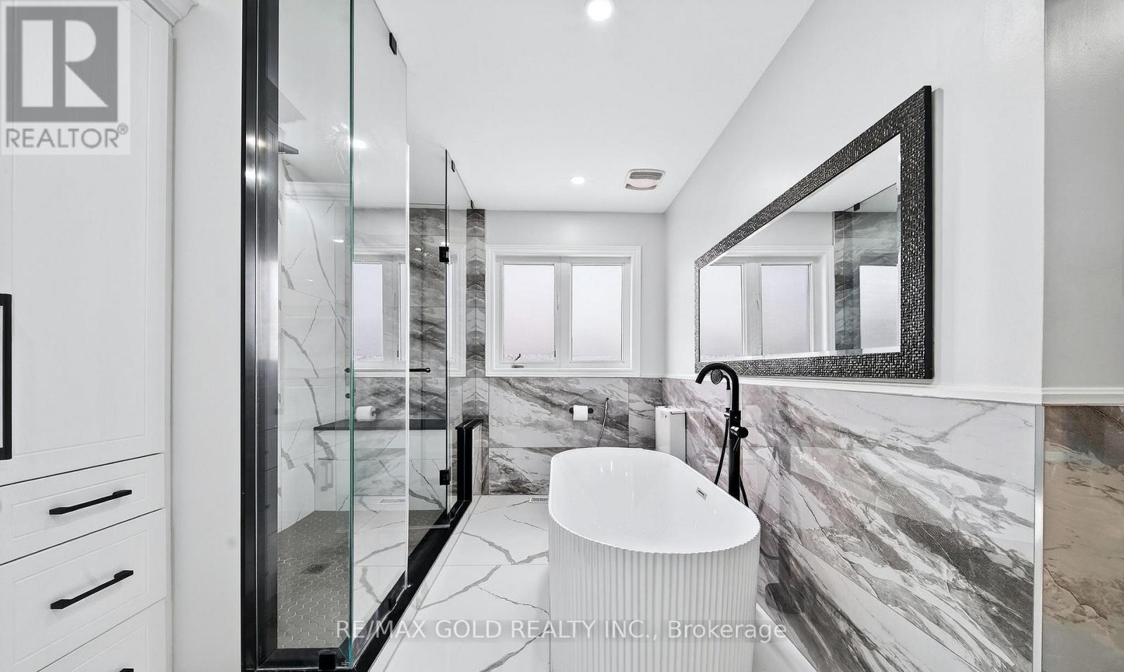161 SHEPHARD AVENUE - 25